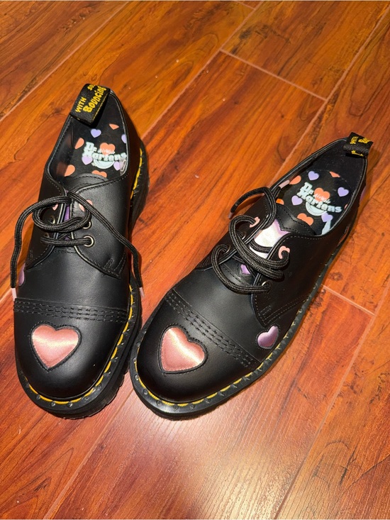 Dr. Martens Shoes - Dr. Martens Women's Womens 1461 Quad Heart Leather Platform Shoe